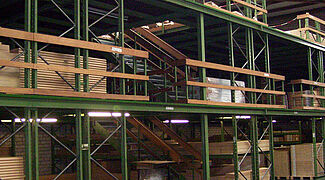Rayonnage à palettes OHRA avec mezzanine de stockage